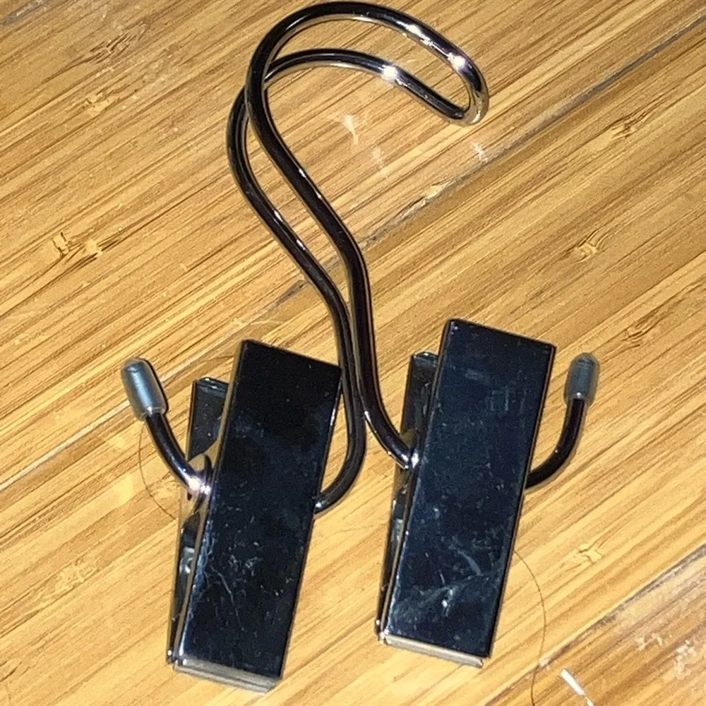 Bootique hanging boot holder with 2 clips/clamps